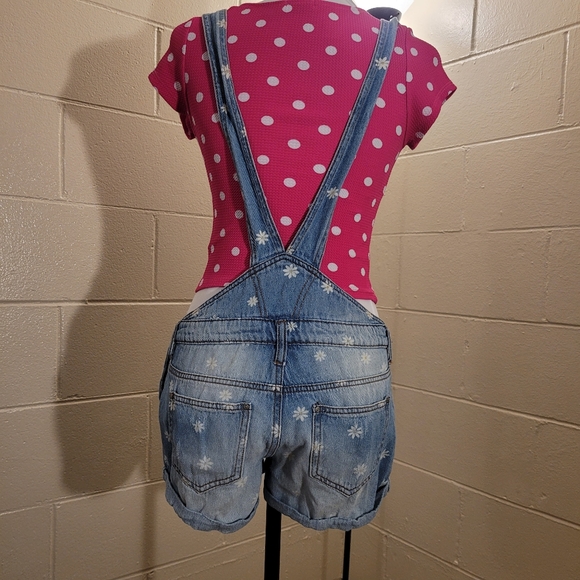 CLOSET CLEANOUT LEI Floral Shortalls - Picture 6 of 6